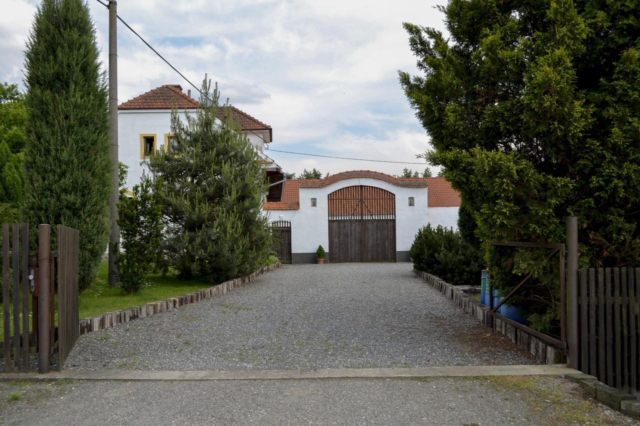 Blazkuv Statek Apartment Malsice Екстериор снимка
